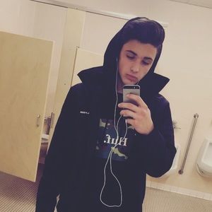 Meet your Posher, Christian